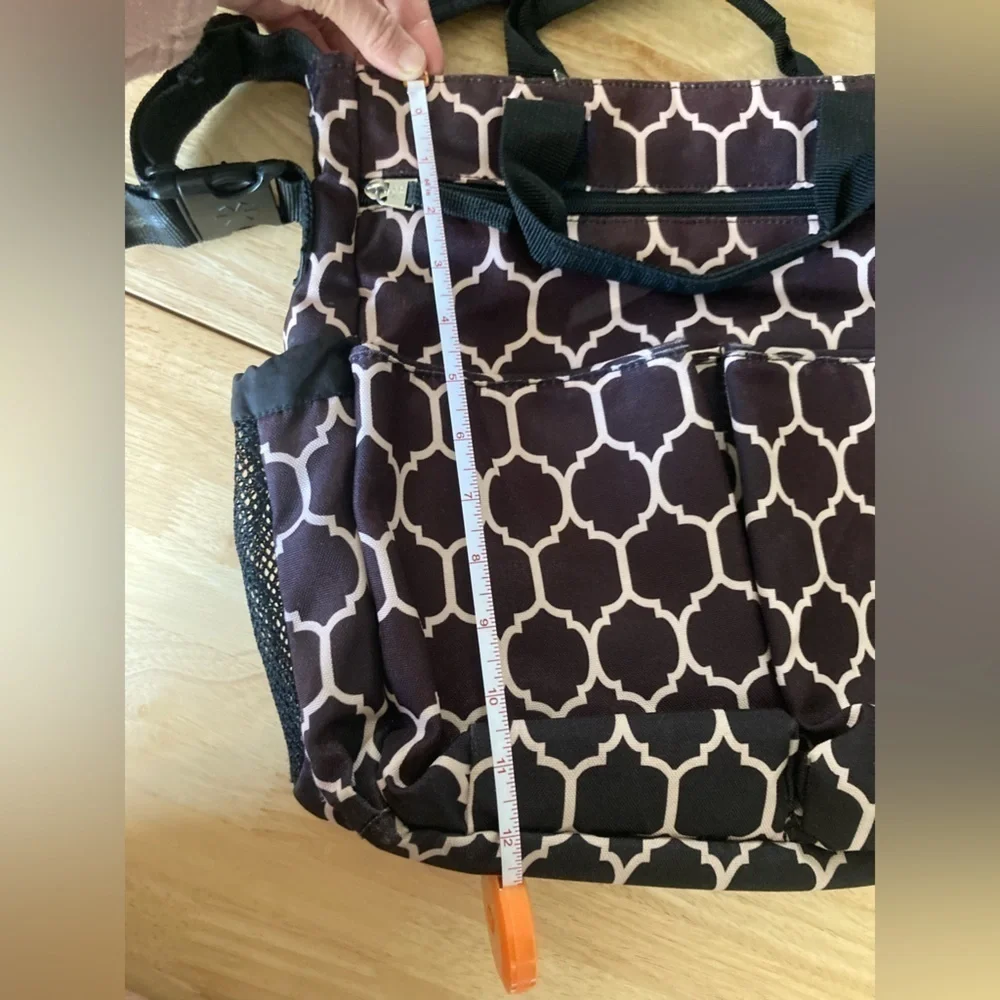 Skip hop diaper bag with changing pad in excellent condition